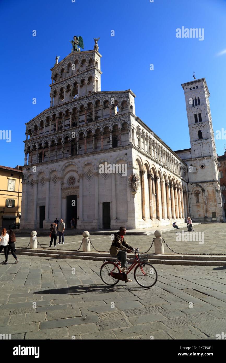 Chiesa di San Michele à Foro, Lucca, Italie. Piazza San Michele Banque D'Images