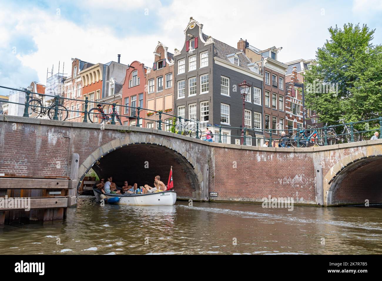 Vue panoramique sur le canal à Amsterdam, pays-Bas Banque D'Images