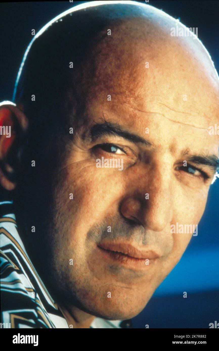 Telly Savalas Television : Kojak (TV-Serie) personnages : Lt. Theo Kojak USA 1973-1978, 24 octobre 1973 **AVERTISSEMENT** cette photographie est réservée à un usage éditorial et est protégée par les droits d'auteur de CBS et/ou du photographe désigné par The film or production Company et ne peut être reproduite que par des publications en liaison avec la promotion du film ci-dessus. Un crédit obligatoire à CBS est requis. Le photographe doit également être crédité lorsqu'il est connu. Aucune utilisation commerciale ne peut être accordée sans autorisation écrite de The film Company. Banque D'Images Telly Savalas Television : Kojak (TV-Serie) personnages : Lt. Theo Kojak USA 1973-1978, 24 octobre 1973 **AVERTISSEMENT** cette photographie est réservée à un usage éditorial et est protégée par les droits d'auteur de CBS et/ou du photographe désigné par The film or production Company et ne peut être reproduite que par des publications en liaison avec la promotion du film ci-dessus. Un crédit obligatoire à CBS est requis. Le photographe doit également être crédité lorsqu'il est connu. Aucune utilisation commerciale ne peut être accordée sans autorisation écrite de The film Company. Banque D'Images