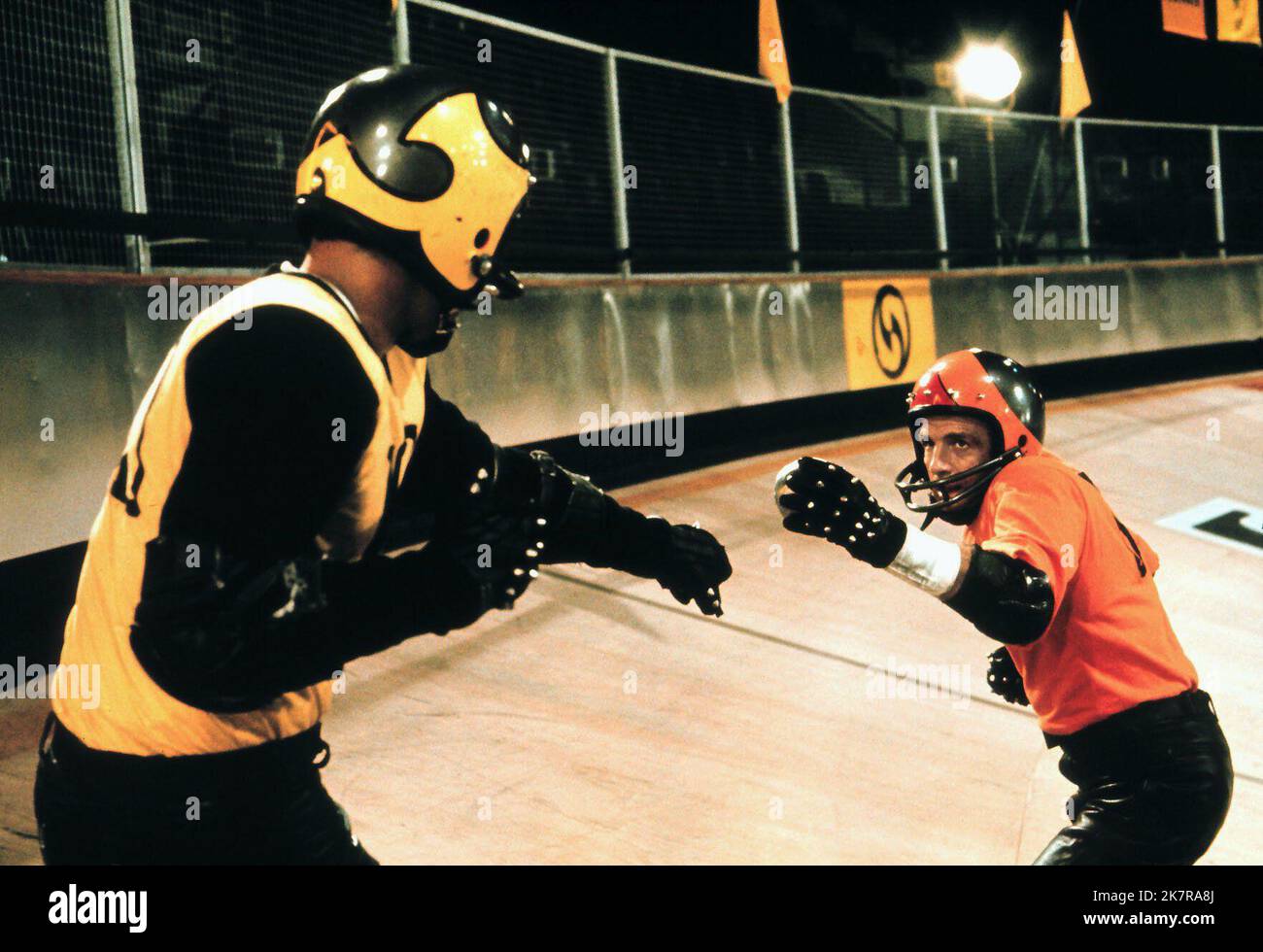 James Caan film: Rollerball (1971) personnages: Jonathan E. Directeur: Norman Jewison 25 juin 1975 **AVERTISSEMENT** cette photographie est destinée à un usage éditorial exclusif et est protégée par les droits d'auteur des ARTISTES UNIS et/ou du photographe assigné par la Société du film ou de la production et ne peut être reproduite que par des publications dans le cadre de la promotion du film ci-dessus. Un crédit obligatoire pour LES ARTISTES UNIS est requis. Le photographe doit également être crédité lorsqu'il est connu. Aucune utilisation commerciale ne peut être accordée sans l'autorisation écrite de la Société du film. Banque D'Images