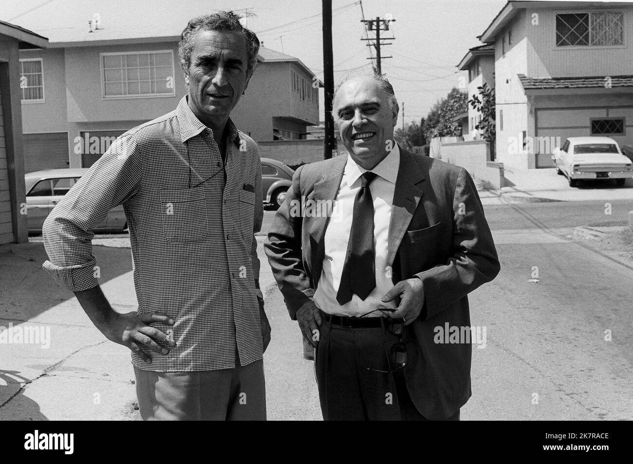 Michelangelo Antonioni & Carlo Ponti film Zabriskie point (USA 1970) réalisateur : Michelangelo Antonioni 09 février 1970 **AVERTISSEMENT** cette photographie est réservée à un usage éditorial et est protégée par le copyright de MGM et/ou du photographe désigné par le film ou la société de production et ne peut être reproduite que par des publications en liaison avec la promotion du film ci-dessus. Un crédit obligatoire à MGM est requis. Le photographe doit également être crédité lorsqu'il est connu. Aucune utilisation commerciale ne peut être accordée sans autorisation écrite de The film Company. Banque D'Images