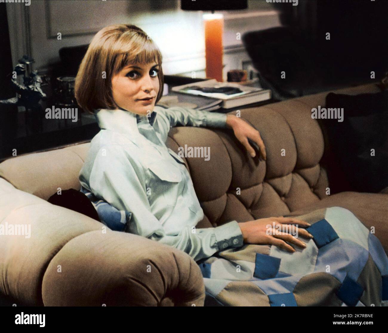 Carrie Snodgress film Diary of A Mad Housewife (1970) personnages : Tina Balser réalisateur : Frank Perry 10 août 1970 **AVERTISSEMENT** cette photographie est destinée à un usage éditorial seulement et est la propriété d'UNIVERSAL et/ou du photographe assigné par le film ou la société de production et ne peut être reproduite que par des publications en liaison avec la promotion du film ci-dessus. Un crédit obligatoire pour UNIVERSAL est requis. Le photographe doit également être crédité lorsqu'il est connu. Aucune utilisation commerciale ne peut être accordée sans autorisation écrite de The film Company. Banque D'Images