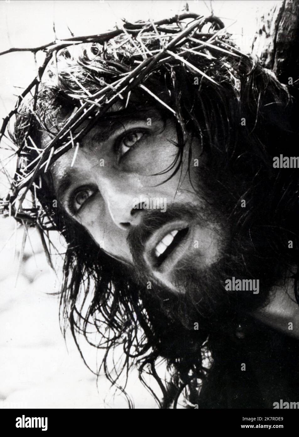 Robert Powell film Jesus of Nazareth (1975) personnages : Jesus Christ réalisateur : Franco Zeffirelli 03 avril 1977 **AVERTISSEMENT** cette photographie est réservée à un usage éditorial et est protégée par les droits d'auteur de la Société cinématographique et/ou du photographe désigné par la Société cinématographique ou de production et ne peut être reproduite que par des publications en liaison avec la promotion du film ci-dessus. Un crédit obligatoire à The film Company est requis. Le photographe doit également être crédité lorsqu'il est connu. Aucune utilisation commerciale ne peut être accordée sans autorisation écrite de The film Company. Banque D'Images