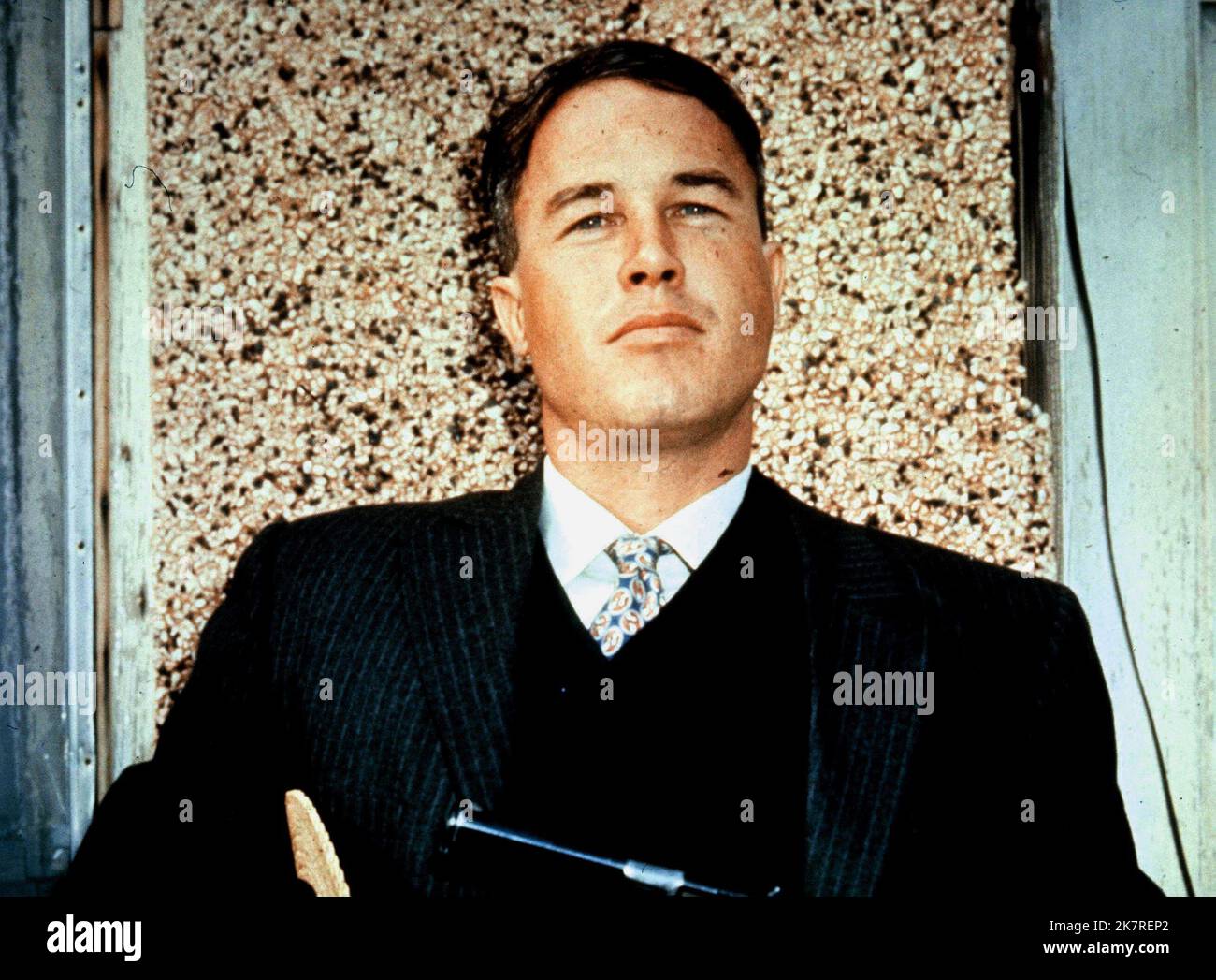 Steve Kanaly film Dillinger (1974) personnages : Pretty Boy Floyd réalisateur : John Milius 20 juillet 1973 **AVERTISSEMENT** cette photographie est réservée à un usage éditorial et est la propriété de MGMUA et/ou du photographe désigné par la société de production et ne peut être reproduite que par des publications en liaison avec la promotion du film ci-dessus. Un crédit obligatoire à MGMUA est requis. Le photographe doit également être crédité lorsqu'il est connu. Aucune utilisation commerciale ne peut être accordée sans autorisation écrite de The film Company. Banque D'Images Steve Kanaly film Dillinger (1974) personnages : Pretty Boy Floyd réalisateur : John Milius 20 juillet 1973 **AVERTISSEMENT** cette photographie est réservée à un usage éditorial et est la propriété de MGMUA et/ou du photographe désigné par la société de production et ne peut être reproduite que par des publications en liaison avec la promotion du film ci-dessus. Un crédit obligatoire à MGMUA est requis. Le photographe doit également être crédité lorsqu'il est connu. Aucune utilisation commerciale ne peut être accordée sans autorisation écrite de The film Company. Banque D'Images