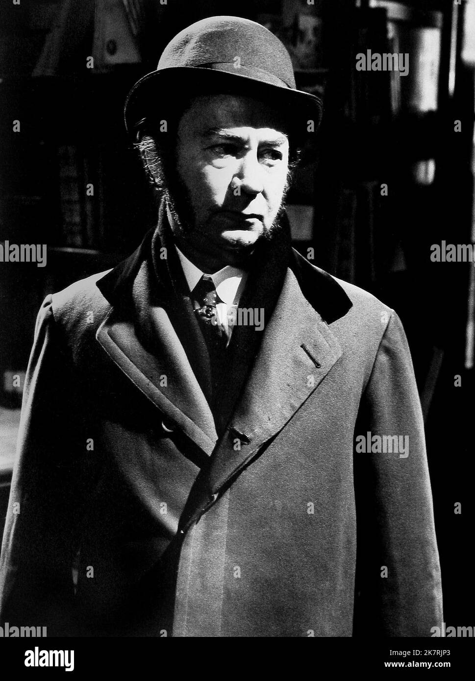 Peter Sallis Television : The secret agent (TV-Serie) UK 1973-, 01 octobre 1975 **AVERTISSEMENT** cette photographie est réservée à un usage éditorial et est protégée par les droits d'auteur de la BBC et/ou du photographe désigné par The film or production Company et ne peut être reproduite que par des publications en liaison avec la promotion du film ci-dessus. Un crédit obligatoire à BBC est requis. Le photographe doit également être crédité lorsqu'il est connu. Aucune utilisation commerciale ne peut être accordée sans autorisation écrite de The film Company. Banque D'Images