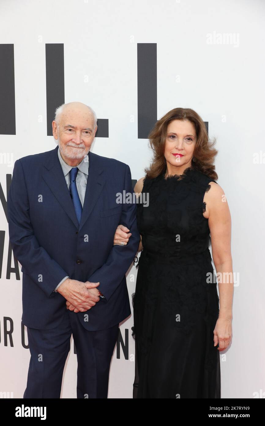 Michael G Wilson et Barbara Broccoli assistent à la première « Till », 66th BFI London film Festival, Royaume-Uni Banque D'Images