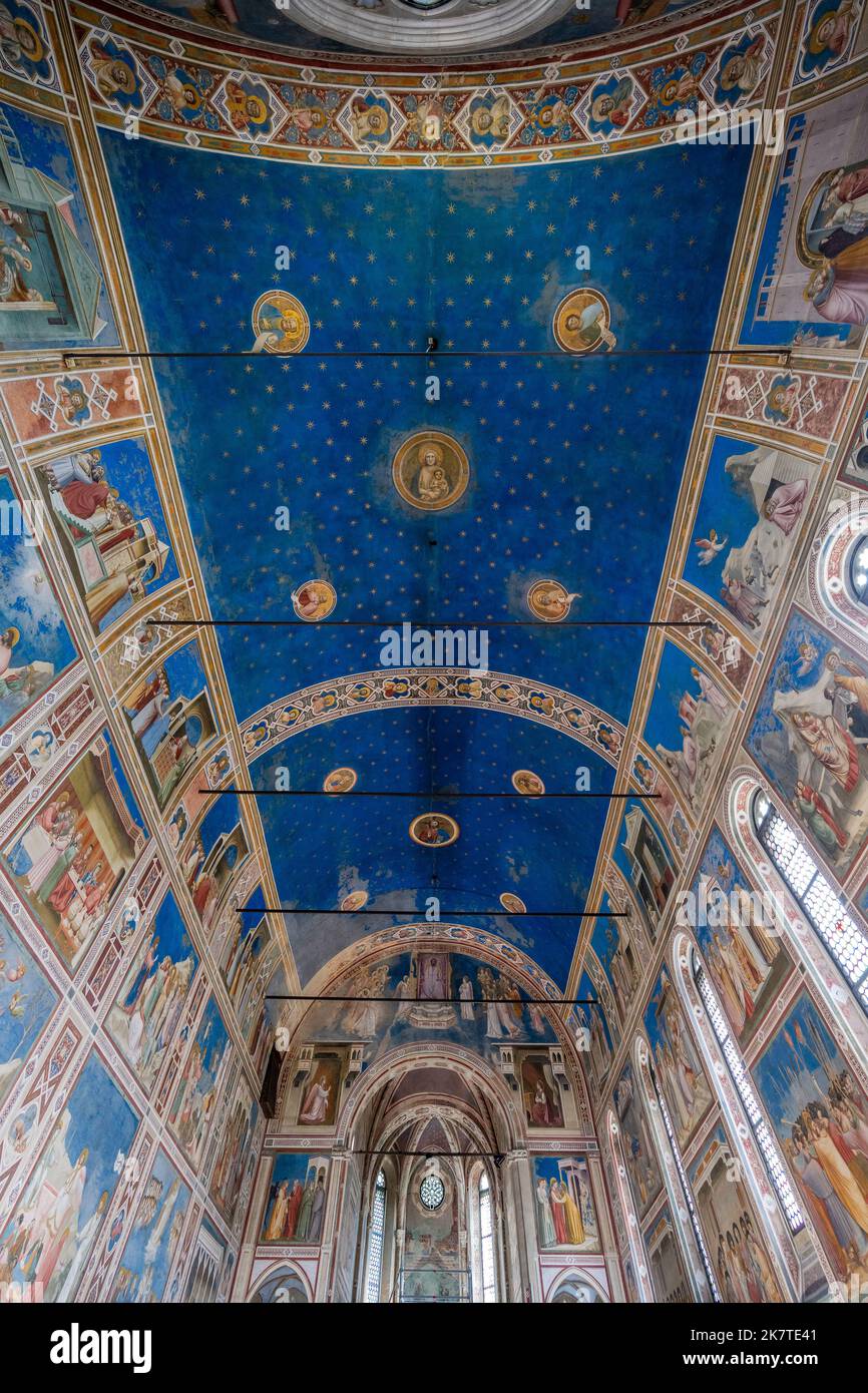 Pédalez en plein air à Giotto dans la chapelle Scrovegni (Cappella degli Scrovegni), Padoue, Vénétie, Italie Banque D'Images
