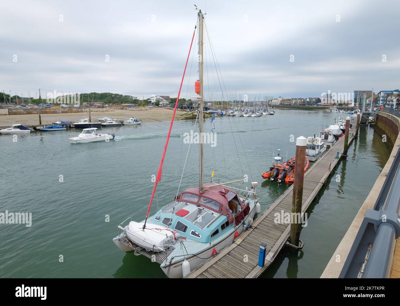 The River Arun à Littlehampton, West Sussex, Royaume-Uni Banque D'Images