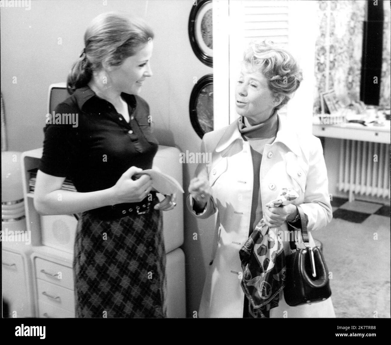 Fernsehserie 'Eine geschiedene Frau' - Inge Meysel, Renate Schroeter als ihre Tochter Brigitte. Banque D'Images