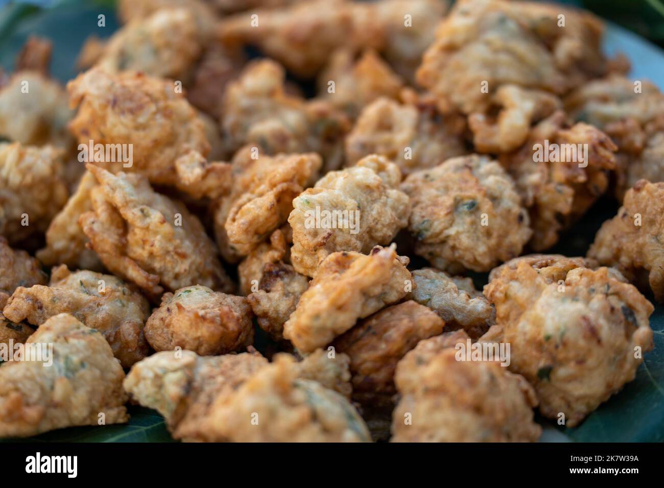 Apéritifs typiques portugais 'pataniscas de bacalhau (morue)" Banque D'Images