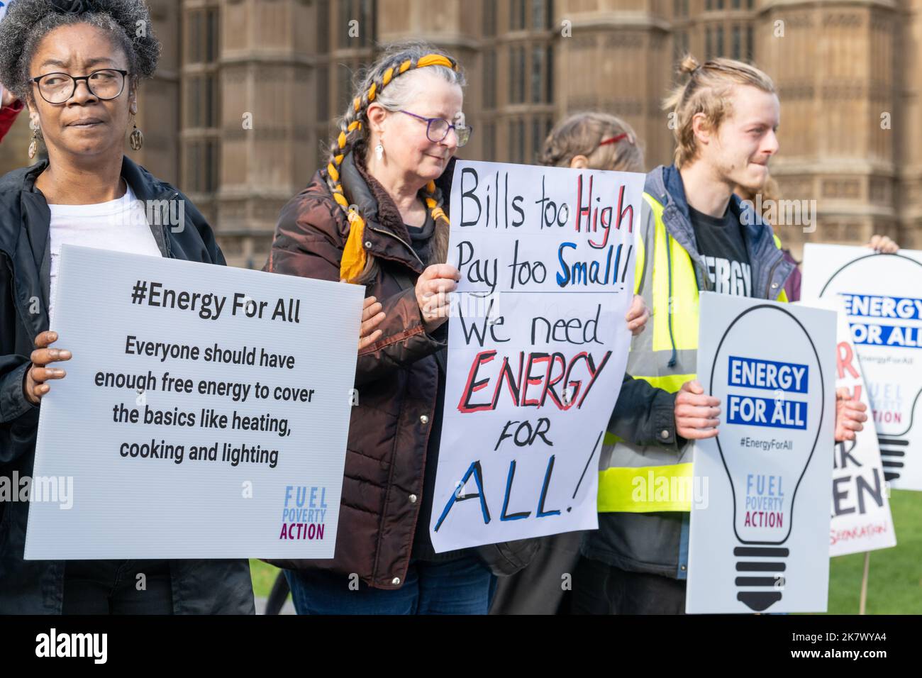 Londres, Royaume-Uni. 19th octobre 2022. Manifestation contre la pauvreté en carburant, Old Palace Yard, Westminster London crédit: Ian Davidson/Alay Live News Banque D'Images