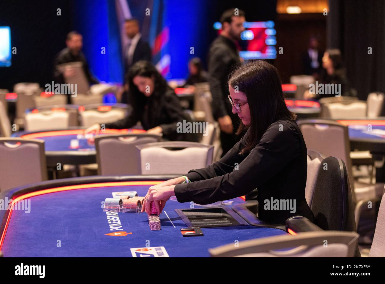 Le Hilton Park Lane de Londres accueille le European Poker Tour. 70 tables de poker avec jusqu'à 700 joueurs seront en action pendant le tournoi jusqu'au 28th octobre. Banque D'Images