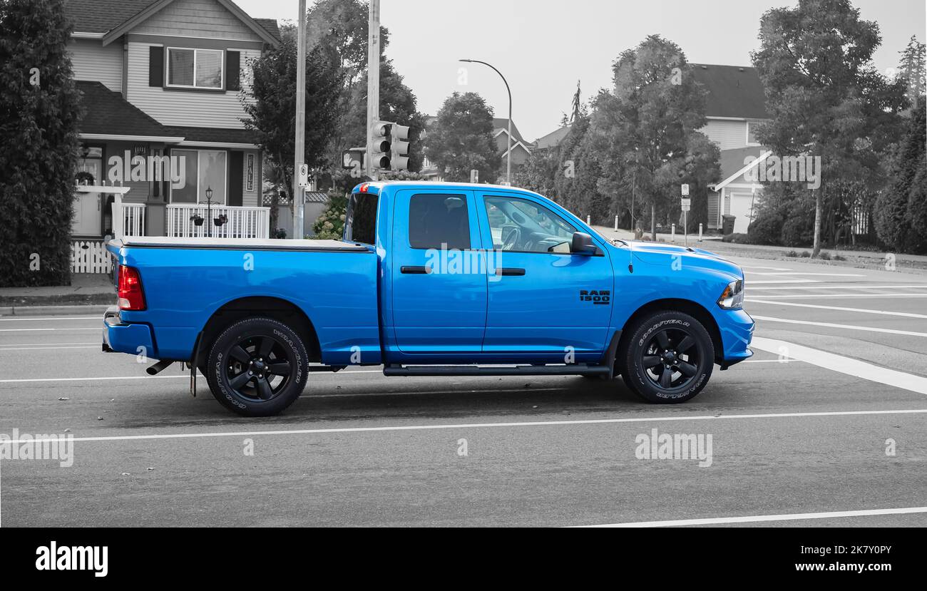 Dodge RAM 1500 sur la route. Pick-up bleu Dodge RAM 1500 à la campagne. Personne, photo de rue, sélectif focus-18 octobre,2022-Vancouver C.-B. ca Banque D'Images Dodge RAM 1500 sur la route. Pick-up bleu Dodge RAM 1500 à la campagne. Personne, photo de rue, sélectif focus-18 octobre,2022-Vancouver C.-B. ca Banque D'Images