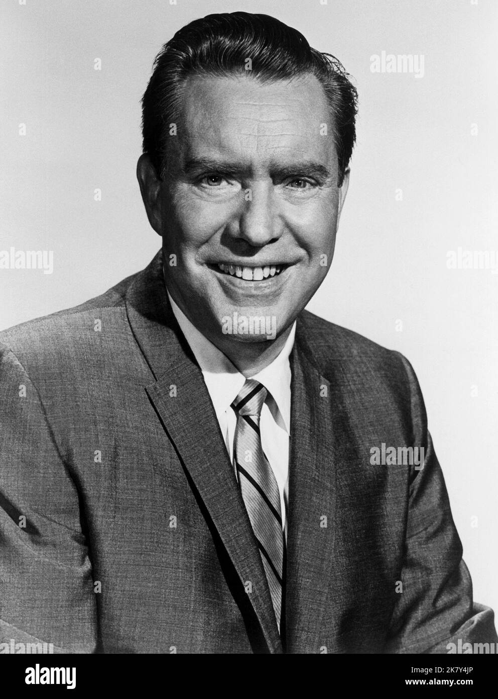 Edmund O'Brien film L'homme pendu (1966) réalisateur : Don Siegel 18 novembre 1964 **AVERTISSEMENT** cette photographie est à usage éditorial exclusif et est protégée par le copyright de NBC et/ou du photographe désigné par la société de production et ne peut être reproduite que par des publications en liaison avec la promotion du film ci-dessus. Un crédit obligatoire à NBC est requis. Le photographe doit également être crédité lorsqu'il est connu. Aucune utilisation commerciale ne peut être accordée sans autorisation écrite de The film Company. Banque D'Images