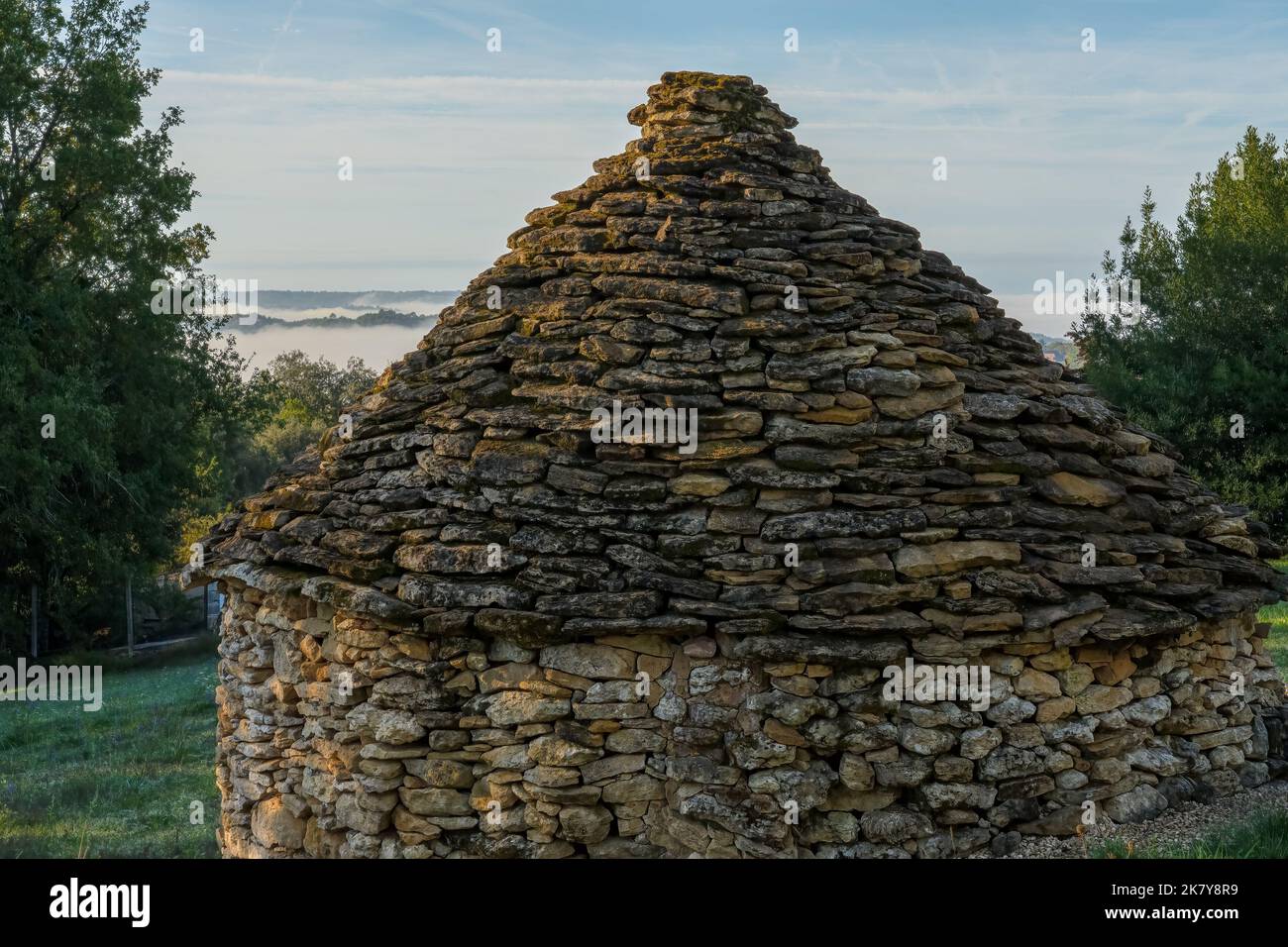 gros plan d'une hutte de berger en pierre ronde et construite à la main Banque D'Images