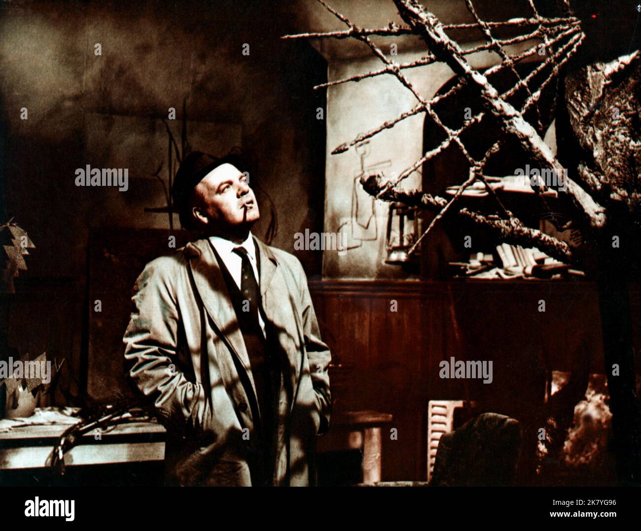 Patrick Wymark film: Le psychopathe (1966) personnages: Inspecteur Holloway Directeur: Freddie Francis 01 mai 1966 **AVERTISSEMENT** cette photographie est destinée à un usage éditorial exclusif et est protégée par les droits d'auteur des PRODUCTIONS AMICUS et/ou du photographe attribué par la Société de film ou de production et ne peut être reproduite que par des publications dans le cadre de la promotion du film ci-dessus. Un crédit obligatoire pour LES PRODUCTIONS AMICUS est requis. Le photographe doit également être crédité lorsqu'il est connu. Aucune utilisation commerciale ne peut être accordée sans l'autorisation écrite de la Société du film. Banque D'Images