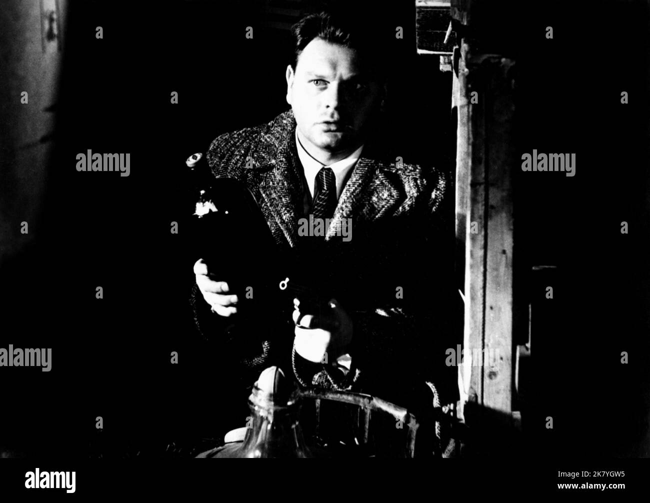 George Murcell film Crossroads to crime (1965) personnages : Diamond Director : Gerry Anderson 01 novembre 1960 **AVERTISSEMENT** cette photographie est à usage éditorial exclusif et est protégée par les droits d'auteur d'AP films et/ou du photographe désigné par la société de production et ne peut être reproduite que par des publications dans le cadre de la promotion du film ci-dessus. Un crédit obligatoire pour AP films est requis. Le photographe doit également être crédité lorsqu'il est connu. Aucune utilisation commerciale ne peut être accordée sans autorisation écrite de The film Company. Banque D'Images