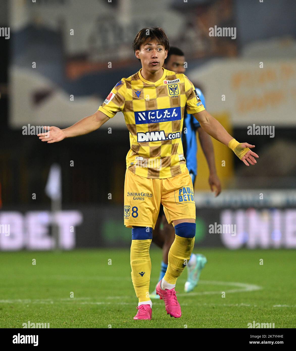 Brugges, Belgique. 19th octobre 2022. Daichi Hayashi (8) de STVV photographié réagissant lors d'un match de football belge de première division de Jupiler Pro League entre Club Brugge KV et Sint-Truidense VV le 13th Brugday de la saison 2022-2023 , le mercredi 19 octobre 2022 à Bruges , Belgique . PHOTO SPORTPIX | DAVID CATRY crédit: David Catry/Alay Live News Banque D'Images