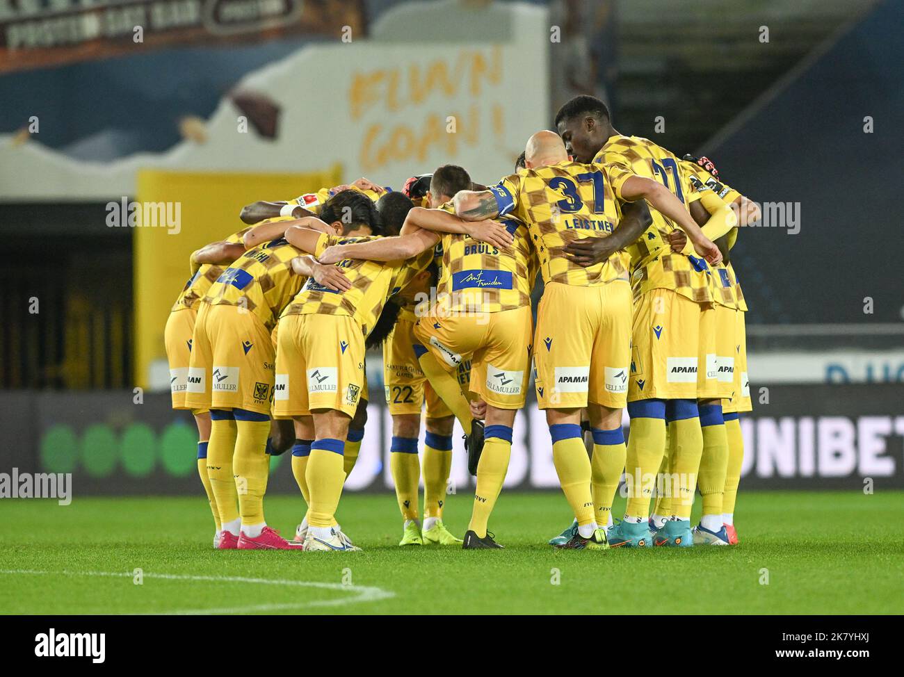 Brugges, Belgique. 19th octobre 2022. Joueurs de STVV photographiés lors d'un match de football belge de première division de Jupiler Pro League entre le Club Brugge KV et le Sint-Truidense VV le jour de match 13th de la saison 2022-2023 , le mercredi 19 octobre 2022 à Brugge , Belgique . PHOTO SPORTPIX | DAVID CATRY crédit: David Catry/Alay Live News Banque D'Images