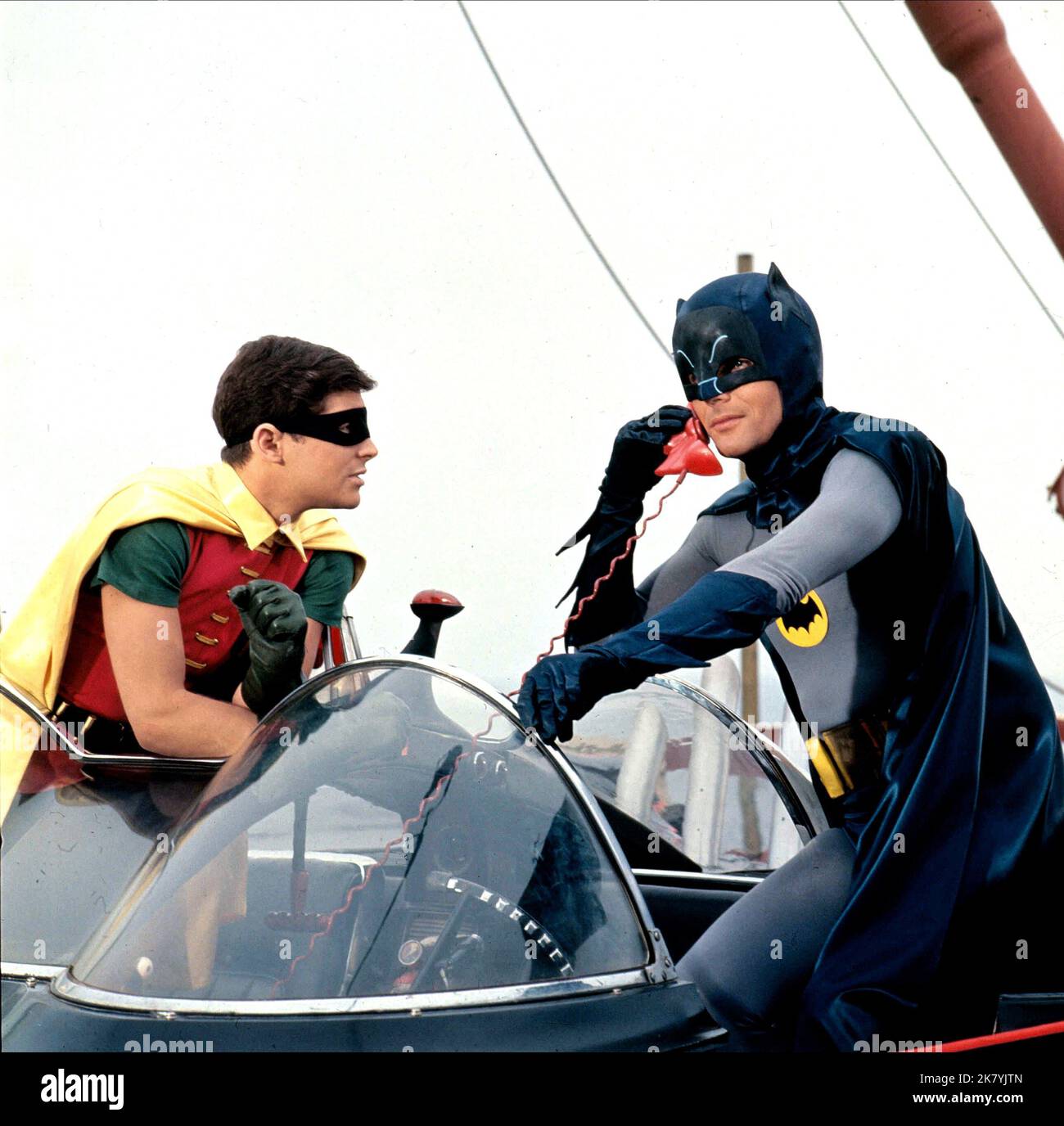 Burt Ward & Adam West Television : Batman (TV-Serie) personnages : Robin & Batman USA 1966-1968, 12 janvier 1966 **AVERTISSEMENT** cette photographie est réservée à un usage éditorial et est la propriété de ABC et/ou du photographe désigné par The film or production Company et ne peut être reproduite que par des publications dans le cadre de la promotion du film ci-dessus. Un crédit obligatoire à ABC est requis. Le photographe doit également être crédité lorsqu'il est connu. Aucune utilisation commerciale ne peut être accordée sans autorisation écrite de The film Company. Banque D'Images