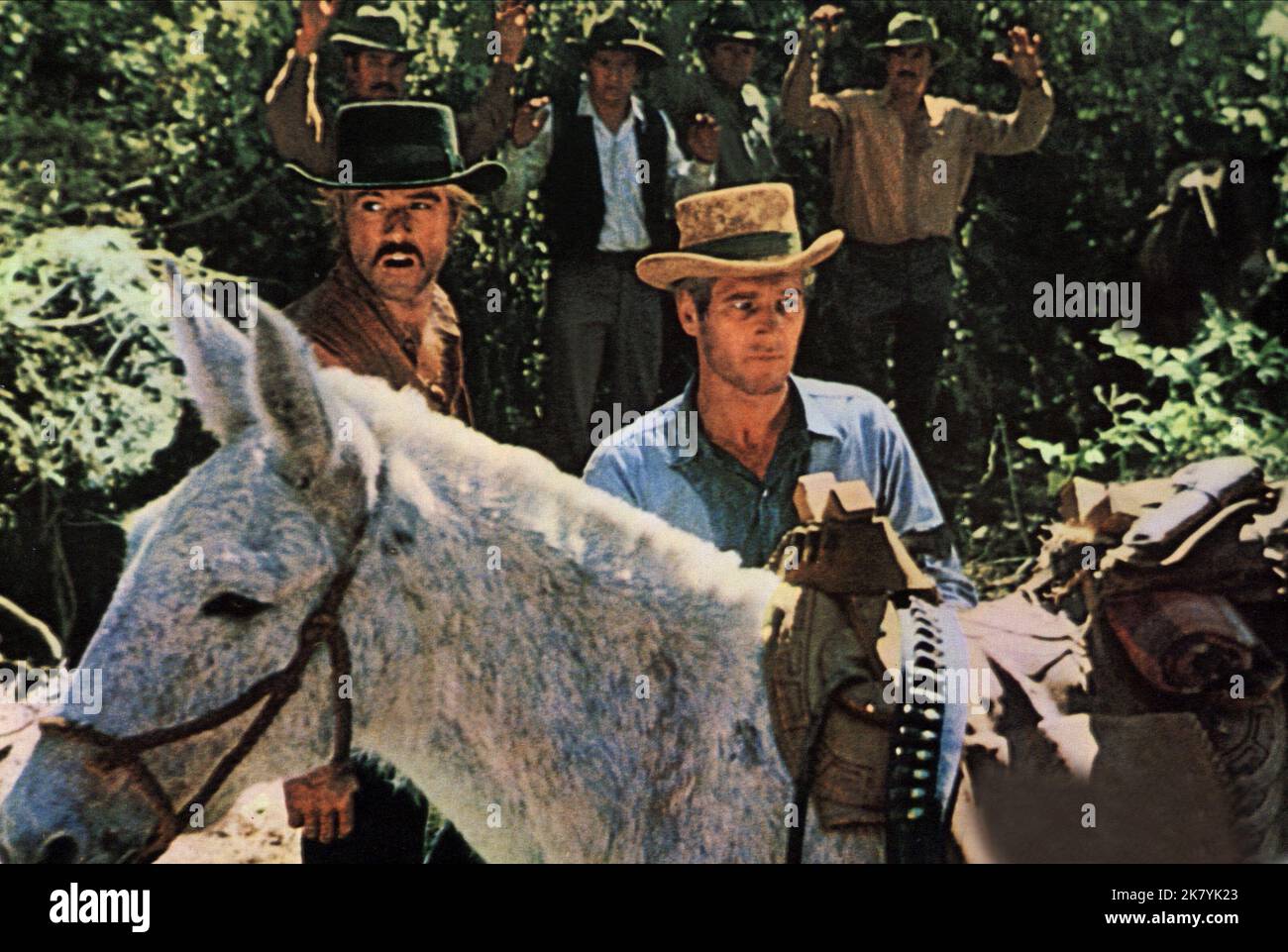 Robert Redford & Paul Newman film: Butch Cassidy and the Sundance Kid (USA 1969) personnages: The Sundance Kid & Butch Cassidy / Titel Auch: 'Butch Cassglacée und Sundance Kid' Directeur: George Roy Hill 23 septembre 1969 **AVERTISSEMENT** cette photographie est à usage éditorial exclusif et est le droit d'auteur de 20th CENTURY FOX et/ou le photographe assigné par la Société de film ou de production et ne peut être reproduite que par des publications en conjonction avec la promotion du film ci-dessus. Un crédit obligatoire à 20th CENTURY FOX est requis. Le photographe doit également être crédité lorsqu'il est connu. Aucune utilisation commerciale Banque D'Images