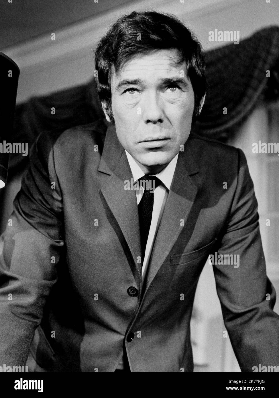 Mike Pratt Television: Randall et Hopkirk (décédé) (1969) caractères: Jeff Randall 12 juin 1969 **AVERTISSEMENT** cette photographie est destinée à un usage éditorial exclusif et est protégée par les droits d'auteur de l'ITC et/ou du photographe assigné par la Société de film ou de production et ne peut être reproduite que par des publications en conjonction avec la promotion du film ci-dessus. Un crédit obligatoire pour ITC est requis. Le photographe doit également être crédité lorsqu'il est connu. Aucune utilisation commerciale ne peut être accordée sans l'autorisation écrite de la Société du film. Banque D'Images