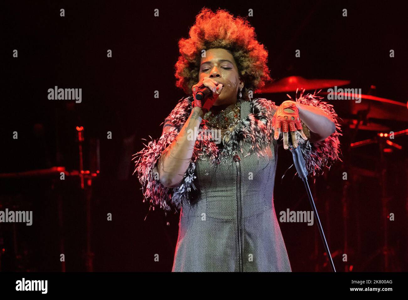 Concert de l'interprète extraordinaire de Neo Soul, Macy Gray au Teatro Brancaccio à Rome le 18.10.2022 avec le groupe The California Jet Club Banque D'Images