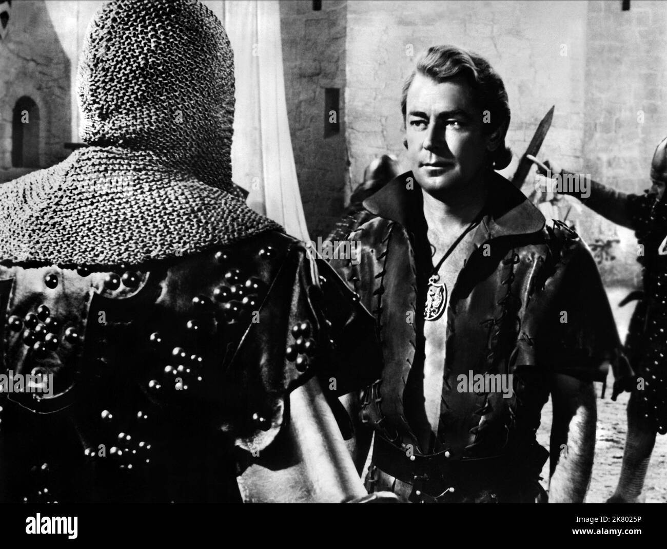 Alan Ladd film: The Black Knight (Royaume-Uni 1954) Directeur: Tay Garnet 26 août 1954 **AVERTISSEMENT** cette photographie est destinée à un usage éditorial exclusif et est protégée par les droits d'auteur de COLUMBIA PICTURES et/ou du photographe attribué par la Société de film ou de production et ne peut être reproduite que par des publications en conjonction avec la promotion du film ci-dessus. Un crédit obligatoire pour LES PHOTOS DE COLUMBIA est requis. Le photographe doit également être crédité lorsqu'il est connu. Aucune utilisation commerciale ne peut être accordée sans l'autorisation écrite de la Société du film. Banque D'Images