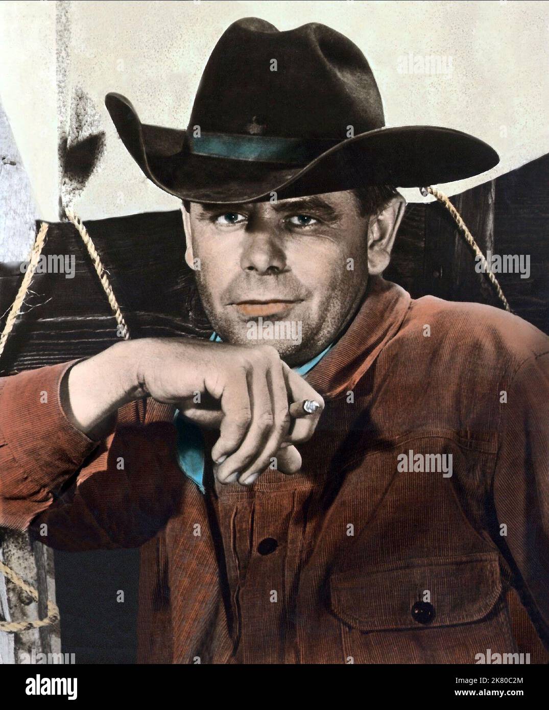 Glenn Ford film: Cowboy (1959) personnages: Tom Reese Directeur: Delmer Daves 19 février 1958 **AVERTISSEMENT** cette photographie est destinée à un usage éditorial exclusif et est protégée par les droits d'auteur de COLUMBIA PICTURES et/ou du photographe attribué par la Société de film ou de production et ne peut être reproduite que par des publications en conjonction avec la promotion du film ci-dessus. Un crédit obligatoire pour LES PHOTOS DE COLUMBIA est requis. Le photographe doit également être crédité lorsqu'il est connu. Aucune utilisation commerciale ne peut être accordée sans l'autorisation écrite de la Société du film. Banque D'Images