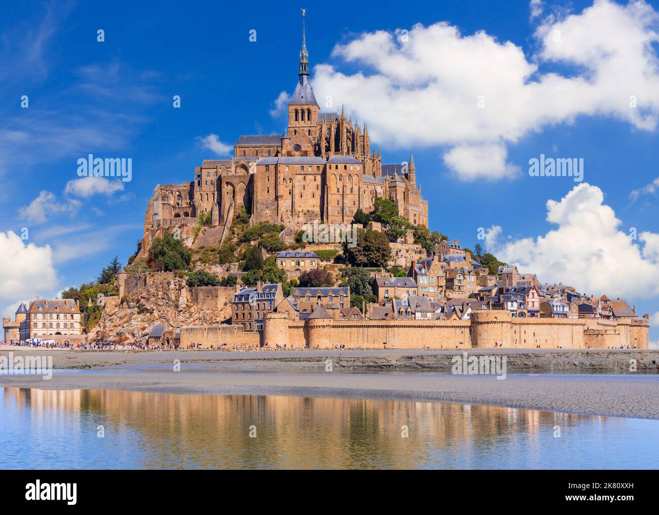 Mont Saint-Michel. Vue du sud-est. Normandie, France. Banque D'Images