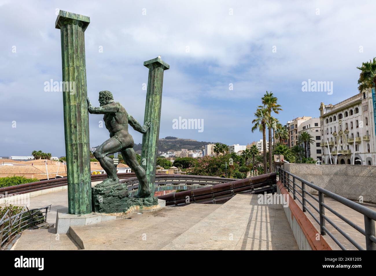 Ceuta, Espagne ville autonome d'Espagne en Afrique du Nord. Statue d'Hercules connue comme les piliers d'Hercules. Mythologie grecque. Espagne. Banque D'Images