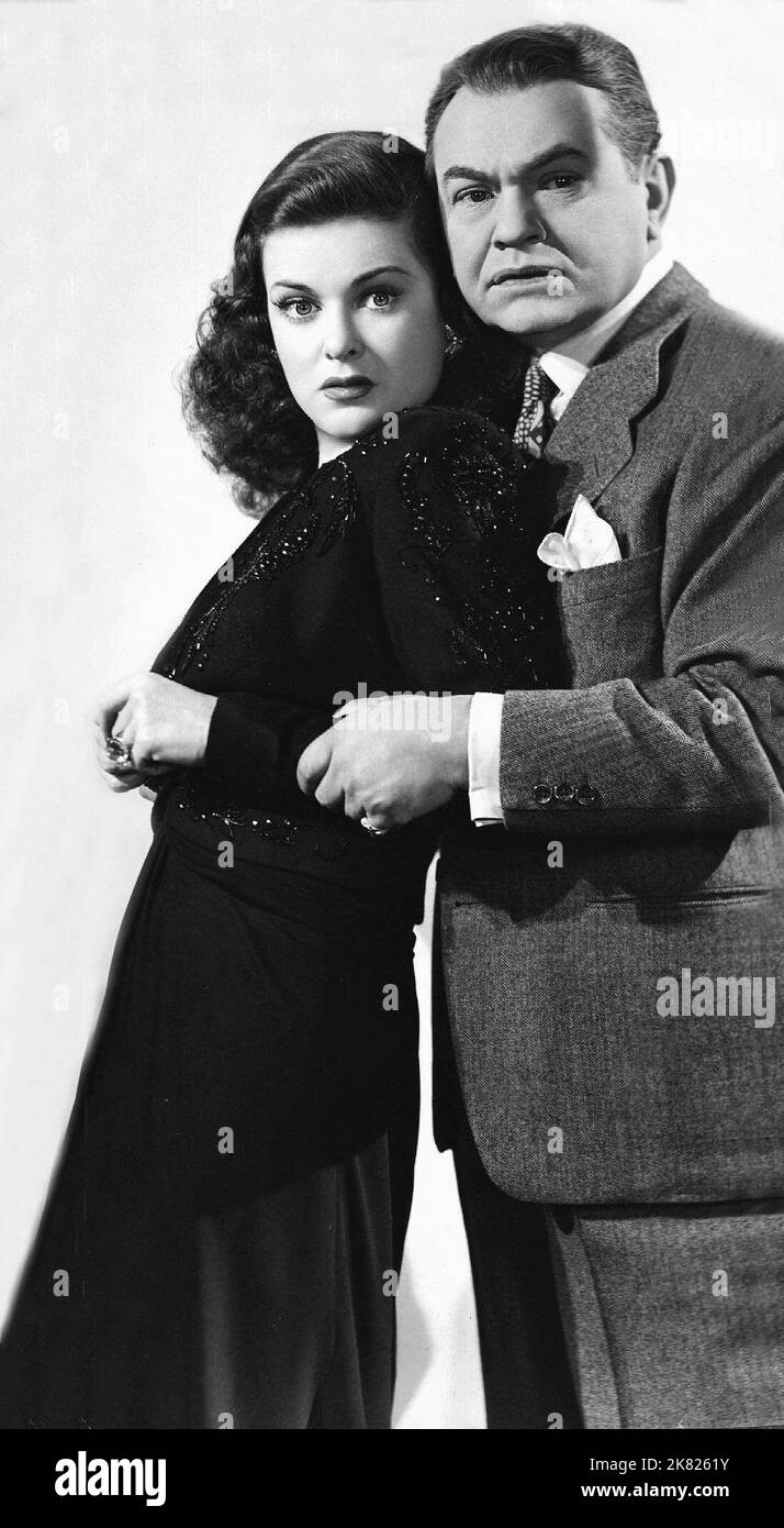 Edward G. Robinson & Joan Bennett film Woman in the Window (1945) personnages : & Alice Reed réalisateur : Fritz Lang 03 novembre 1944 **AVERTISSEMENT** cette photographie est à usage éditorial exclusif et est la propriété de The film Company et/ou du photographe désigné par The film or production Company et ne peut être reproduite que par des publications en liaison avec la promotion du film ci-dessus. Un crédit obligatoire à The film Company est requis. Le photographe doit également être crédité lorsqu'il est connu. Aucune utilisation commerciale ne peut être accordée sans autorisation écrite de The film Company. Banque D'Images