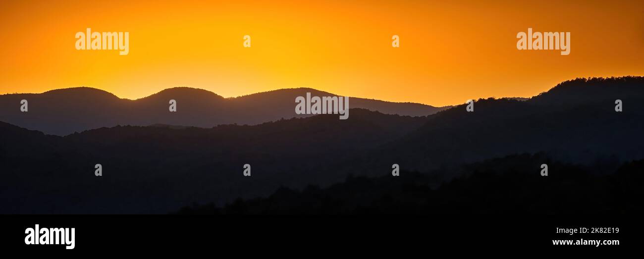 Coucher de soleil à la forêt nationale de Pisgah dans l'ouest de la Caroline du Nord près de Brevard. Banque D'Images