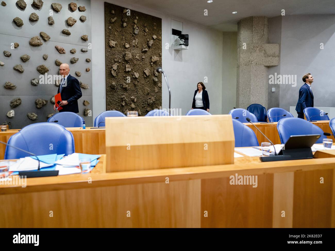 2022-10-20 16:04:16 LA HAYE - (VLNR) Conny Helder, ministre des soins de longue durée et des Sports, Ernst Kuipers, ministre de la Santé, du bien-être et des Sports, Et Maarten van Ooijen, Santé publique, bien-être et Sport, pendant la poursuite d'une consultation budgétaire à la Chambre des représentants sur le Ministère de la Santé, du bien-être et des Sports. ANP BART MAAT pays-bas hors - belgique hors Banque D'Images