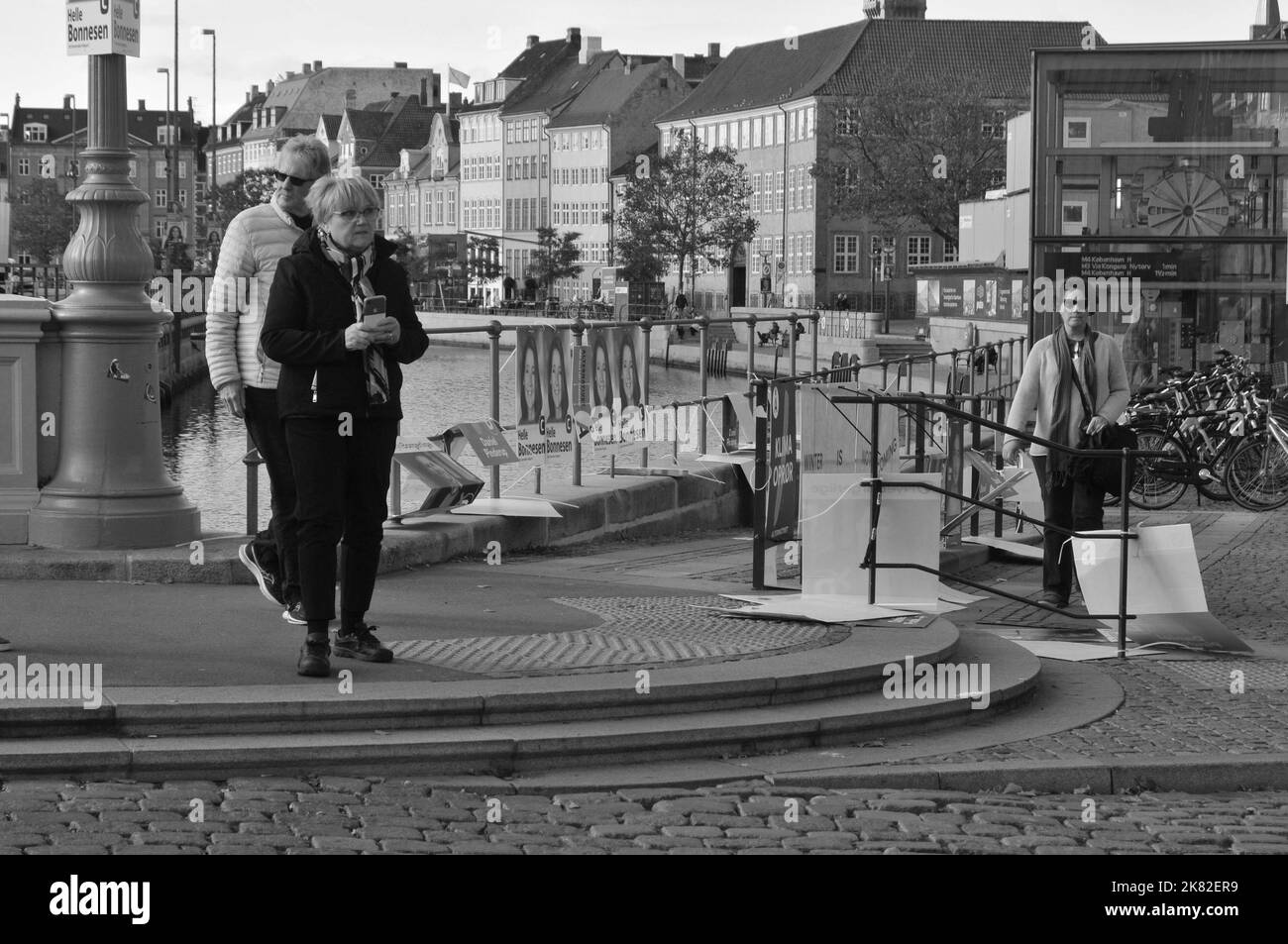 Copenahgen /Danemark/20 octobre 2022/cartes de campagne électorale parlementaire de divers partis politiques dans la capitale danoise. (Photo. Francis Dean/Dean photos.) Banque D'Images