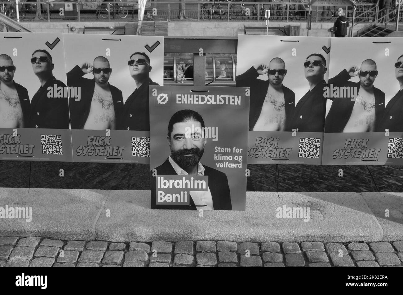 Copenahgen /Danemark/20 octobre 2022/cartes de campagne électorale parlementaire de divers partis politiques dans la capitale danoise. (Photo. Francis Dean/Dean photos.) Banque D'Images