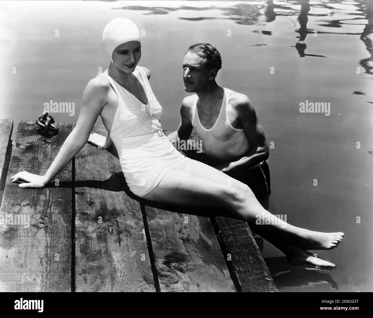 Madge Evans & Otto Kruger film Beauty for Sale (USA 1933) personnages : Letty Lawson, Mr. Sherwood réalisateur : Richard Boleslawski 01 septembre 1933 **AVERTISSEMENT** cette photographie est réservée à un usage éditorial et est la propriété de MGM et/ou du photographe assigné par la société de production et ne peut être reproduite que par des publications dans le cadre de la promotion du film ci-dessus. Un crédit obligatoire à MGM est requis. Le photographe doit également être crédité lorsqu'il est connu. Aucune utilisation commerciale ne peut être accordée sans autorisation écrite de The film Company. Banque D'Images