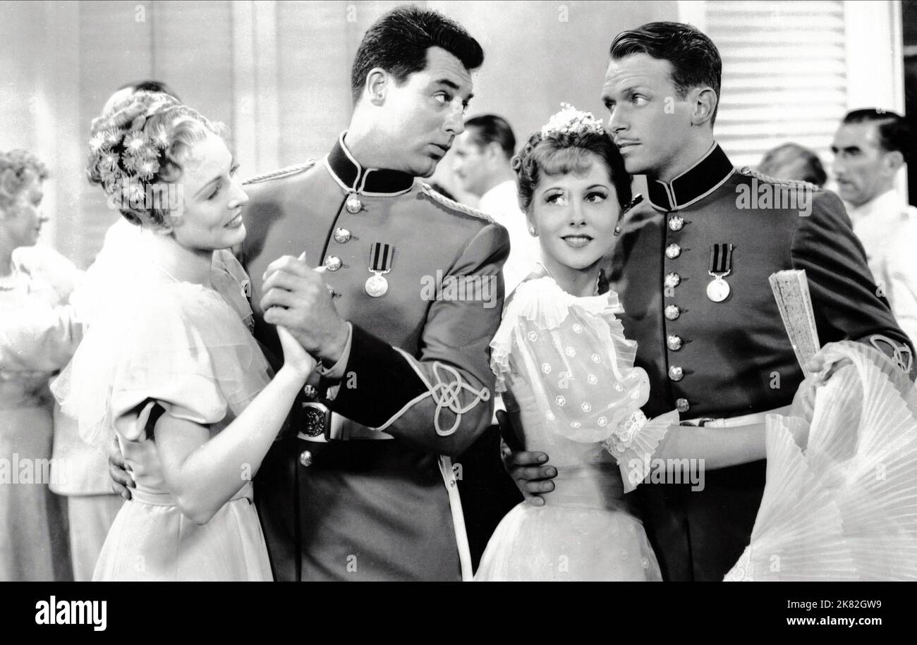 Joan Fontaine, Cary Grant, Anne Evers & Douglas Fairbanks Jr. Film: Gunga DIN (USA 1939) personnages: Emmy, Cutter, Ballantine / Literaturverfilmung Nach Einem Gedicht (basé sur le poème de Rudyard Kipling) Directeur: George Stevens 24 janvier 1939 **AVERTISSEMENT** cette photographie est à usage éditorial exclusif et est le droit d'auteur de RKO RADIO IMAGES et/ou le photographe assigné par la Société du film ou de la production et ne peut être reproduit que par des publications dans le cadre de la promotion du film ci-dessus. Un crédit obligatoire pour LES IMAGES DE LA RADIO RKO est requis. Le photographe doit également être créd Banque D'Images