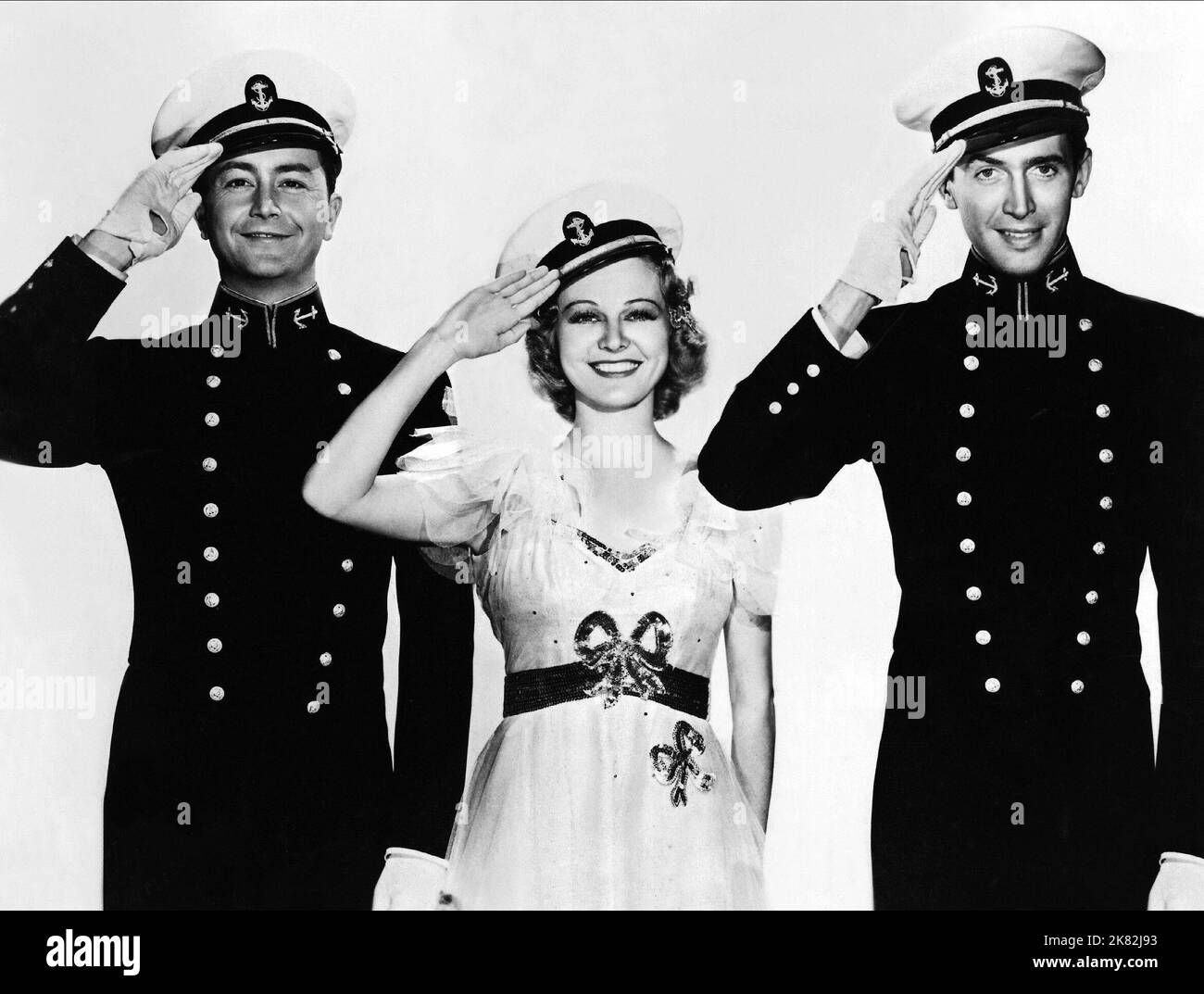 Robert Young, Billie Burke & James Stewart film: Bleu marine et or (1936) personnages: Roger 'Rog' Ash, Mme Alyce Gates, John Cross Directeur: Sam Wood 19 novembre 1937 **AVERTISSEMENT** cette photographie est destinée à un usage éditorial exclusif et est le copyright de WARNER et/ou du photographe attribué par la Société de film ou de production et ne peut être reproduite que par des publications en conjonction avec la promotion du film ci-dessus. Un crédit obligatoire pour WARNER est requis. Le photographe doit également être crédité lorsqu'il est connu. Aucune utilisation commerciale ne peut être accordée sans l'autorisation écrite de la Société du film. Banque D'Images