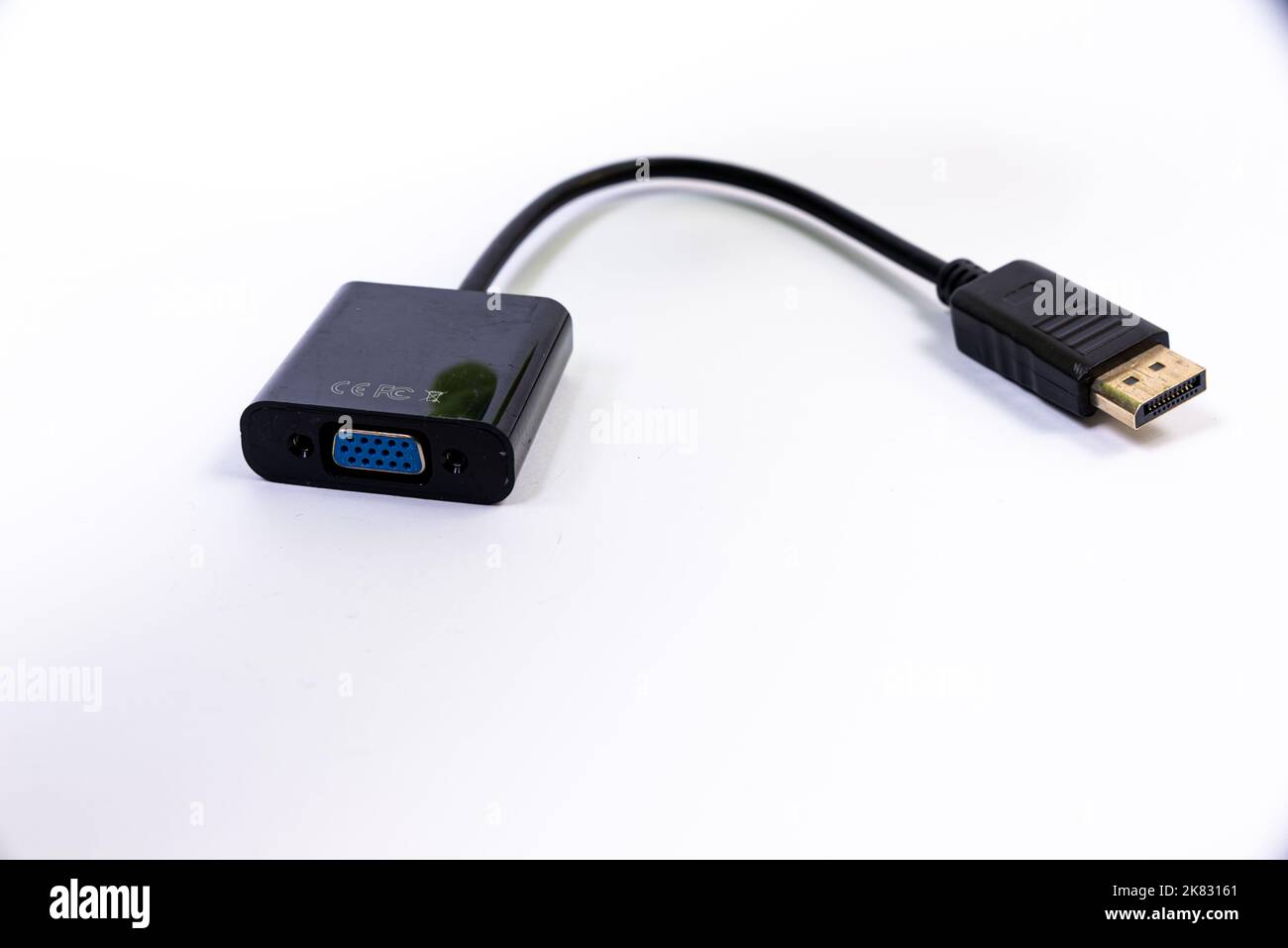 Adaptateur ou concentrateur USB de type C avec divers accessoires : poignées, hdmi, ethernet, VGA DP HDMI, câbles. Divers câbles de conversion pour ordinateurs et smartp Banque D'Images