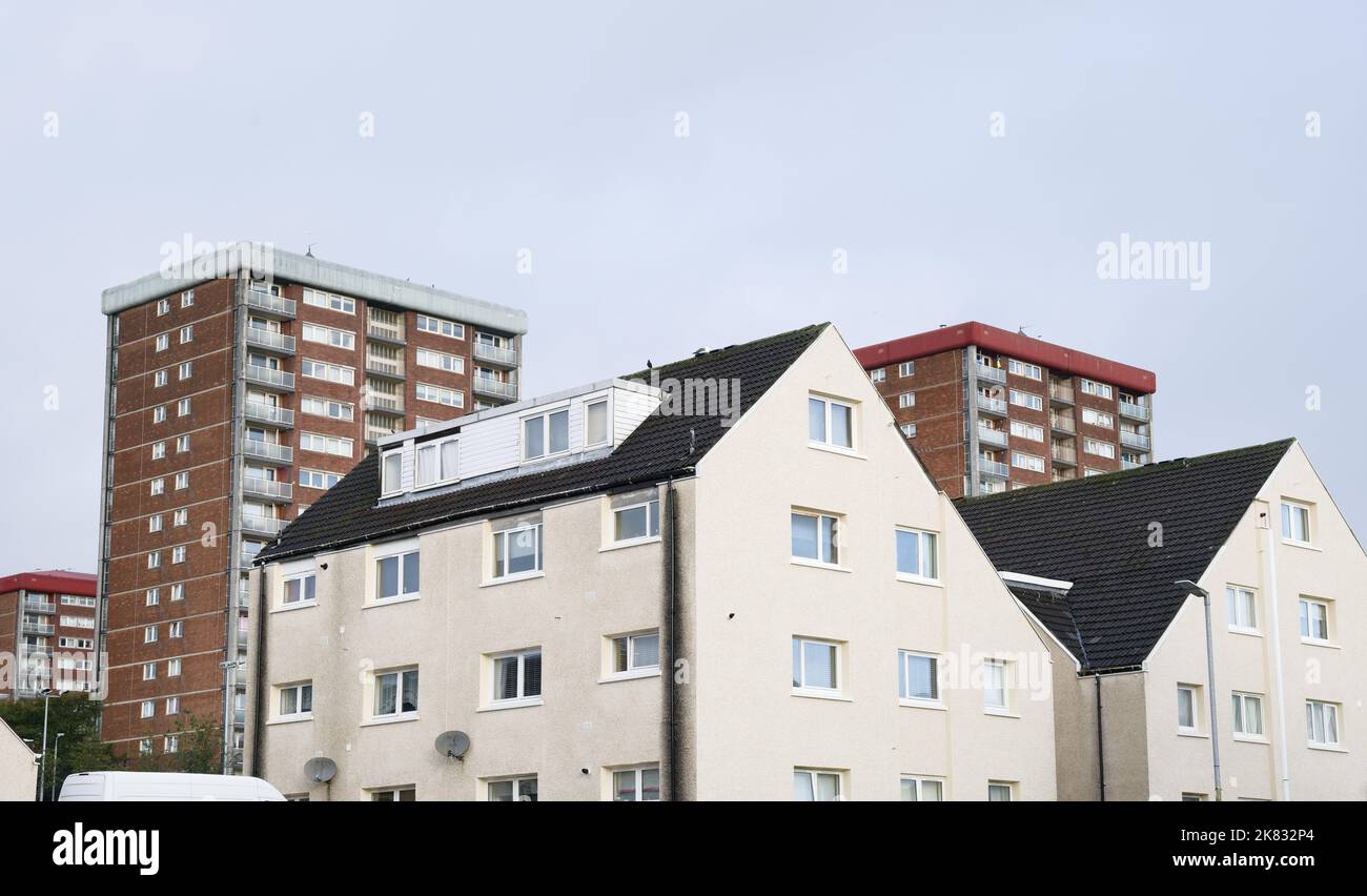 Les appartements du conseil dans les logements pauvres avec de nombreuses questions de protection sociale à Linwood Banque D'Images