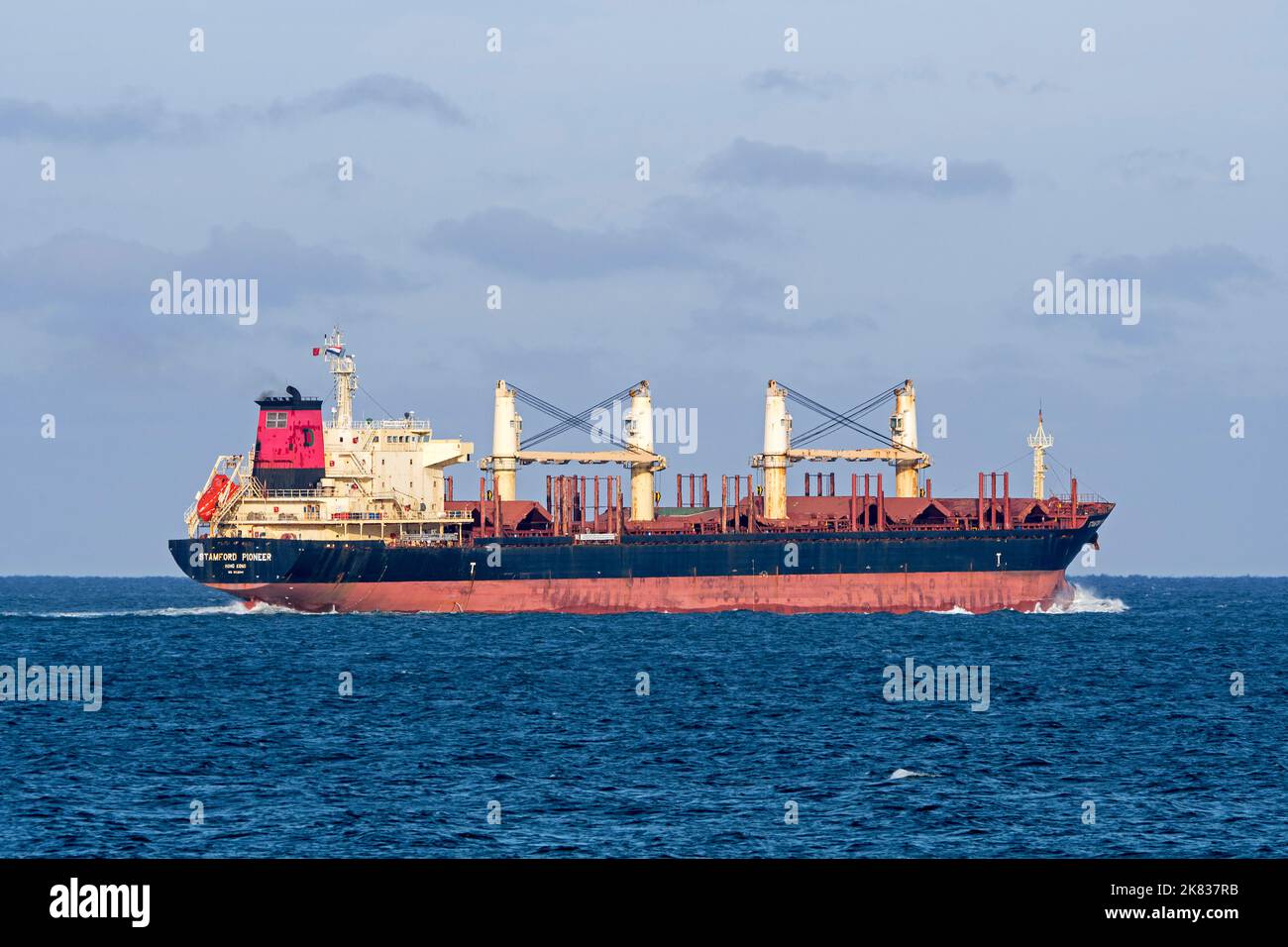 Stamford Pioneer, navire de fret chinois / transporteur de vrac naviguant sous le drapeau de Hong Kong, Chine Banque D'Images