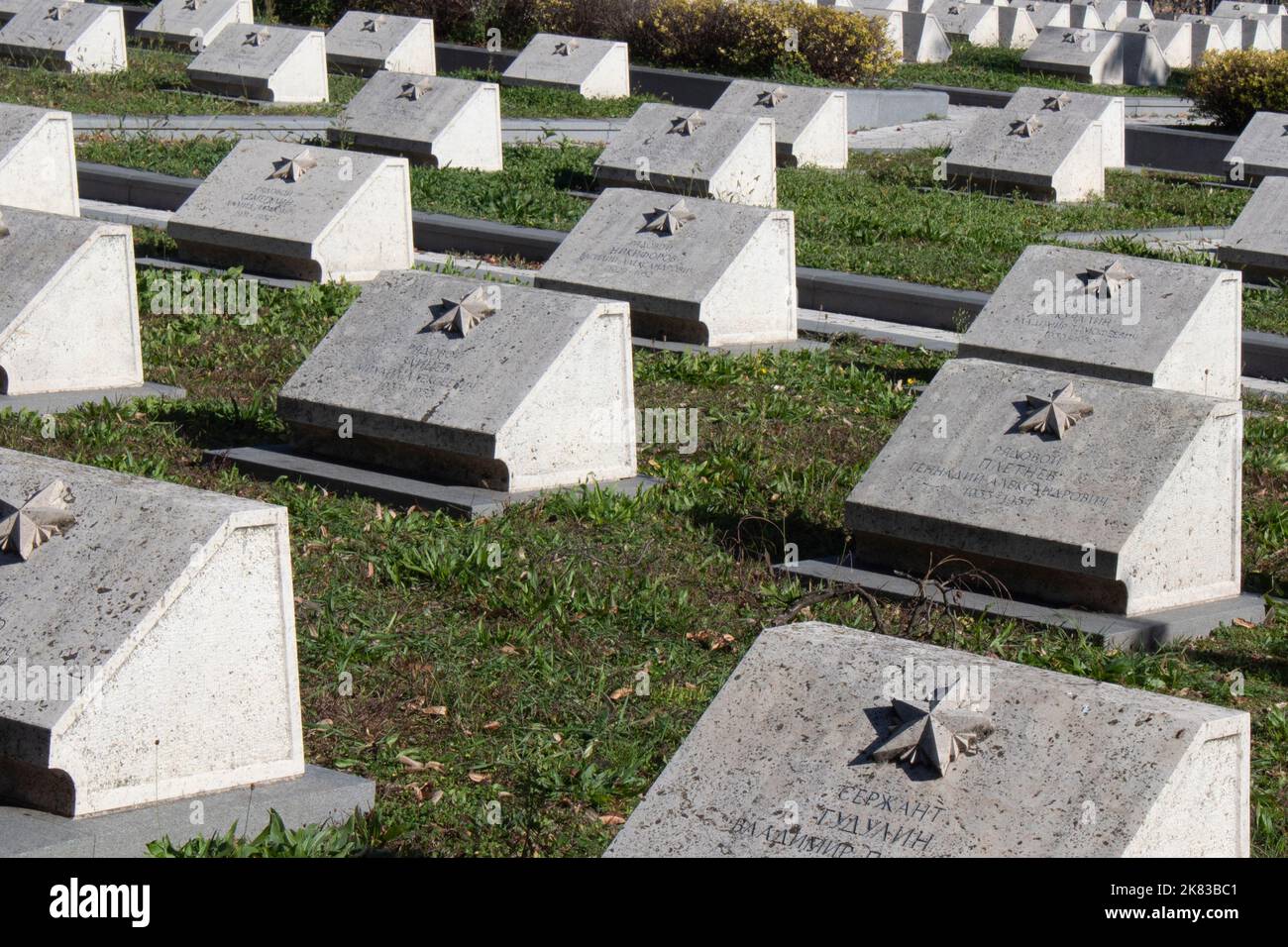 Les tombes soviétiques de la deuxième guerre mondiale au cimetière de Kerepesi - Pest Budapest, Hongrie Banque D'Images