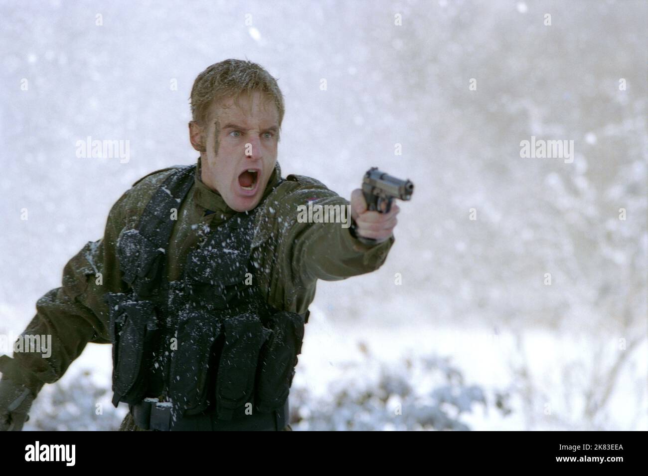Owen Wilson film: Behind Enemy Lines (USA 2001) personnages: Lt. Chris Burnett 17 novembre 2001 **AVERTISSEMENT** cette photographie est à usage éditorial exclusif et est le droit d'auteur de 20th CENTURY FOX et/ou le photographe assigné par la Société de film ou de production et ne peut être reproduite que par des publications dans le cadre de la promotion du film ci-dessus. Un crédit obligatoire à 20th CENTURY FOX est requis. Le photographe doit également être crédité lorsqu'il est connu. Aucune utilisation commerciale ne peut être accordée sans l'autorisation écrite de la Société du film. Banque D'Images