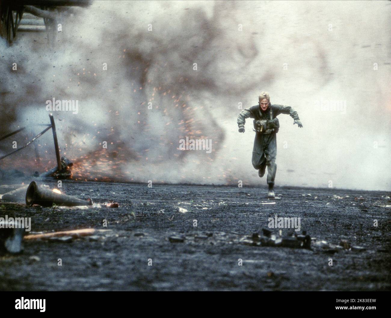 Owen Wilson film: Behind Enemy Lines (USA 2001) personnages: Lt. Chris Burnett 17 novembre 2001 **AVERTISSEMENT** cette photographie est à usage éditorial exclusif et est le droit d'auteur de 20th CENTURY FOX et/ou le photographe assigné par la Société de film ou de production et ne peut être reproduite que par des publications dans le cadre de la promotion du film ci-dessus. Un crédit obligatoire à 20th CENTURY FOX est requis. Le photographe doit également être crédité lorsqu'il est connu. Aucune utilisation commerciale ne peut être accordée sans l'autorisation écrite de la Société du film. Banque D'Images