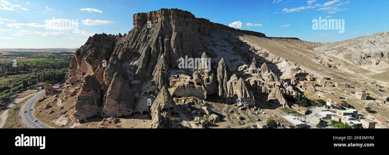 Il y a une grande cathédrale et des espaces de vie à Selime Cappadoce à Aksaray. C'est un vieux règlement. Banque D'Images