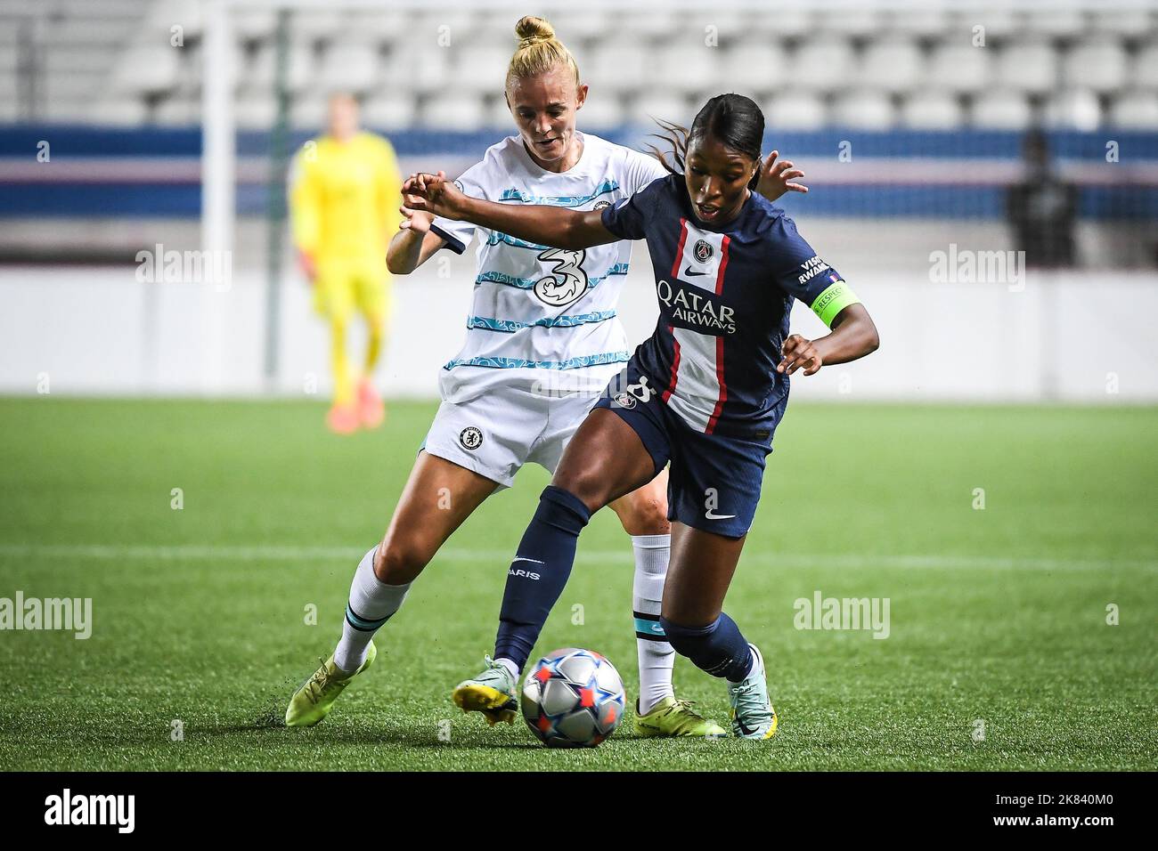 Paris, France. 20th octobre 2022. Sophie GINGLE de Chelsea et Grace GEYORO de PSG lors de la Ligue des champions des femmes de l'UEFA, Group A football match entre Paris Saint-Germain et Chelsea sur 20 octobre 2022 au stade Jean Bouin à Paris, France - photo Matthieu Mirville / DPPI crédit: DPPI Media / Alay Live News Banque D'Images