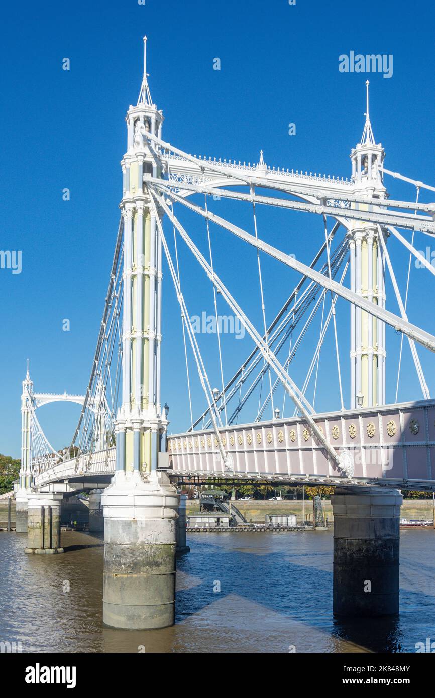 Albert Bridge, Albert Bridge Road, Battersea, London Borough of Wandsworth, Greater London, Angleterre, Royaume-Uni Banque D'Images