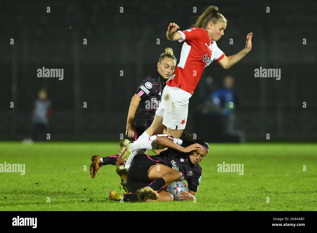 Andressa Alves d'AS Roma Women le premier jour de l'étape de groupe de la Ligue des champions des femmes de l'UEFA, Groupe B, entre A.S. Roma et Slavia Praha, au Stadio Domenico Francioni sur 20 octobre 2022 à Latina, Italie. (Photo de Domenico Cippitelli/LiveMedia/LiveMedia/Sipa USA) crédit: SIPA US/Alay Live News Banque D'Images