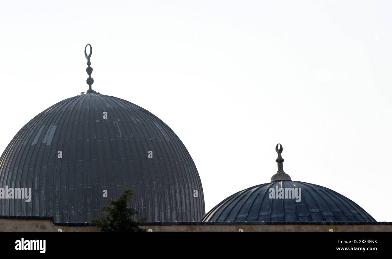 Dômes de la mosquée Al-Aqsa dans la vieille ville de Jérusalem. Banque D'Images